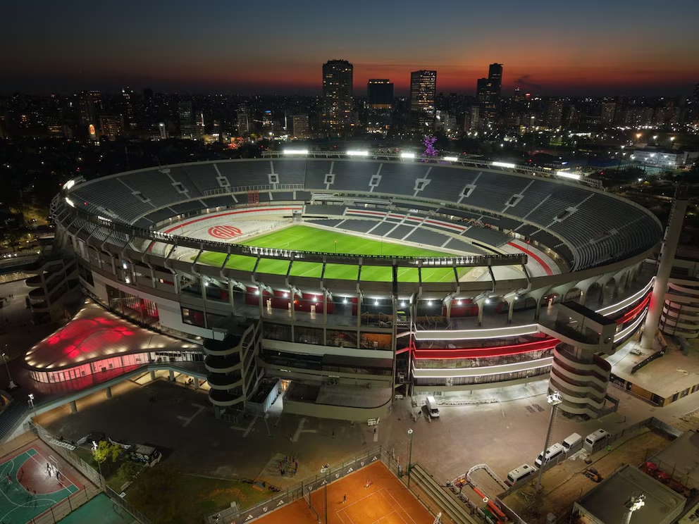 Rumbo al Mundial 2030: River presentó los detalles de la megaobra que elevará el Monumental a 101 mil espectadores y lo dejará techado